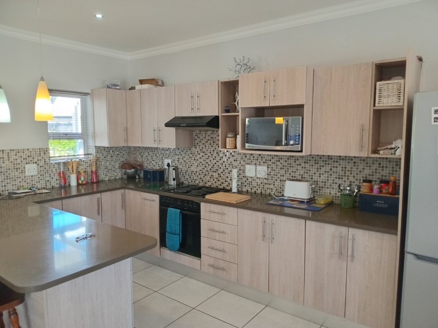 To Let 3 Bedroom Property for Rent in Kraaibosch Country Estate Western Cape